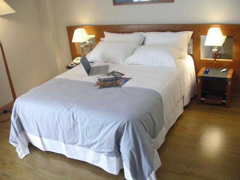Vertice Indalo Almería Oda fotoğraf
